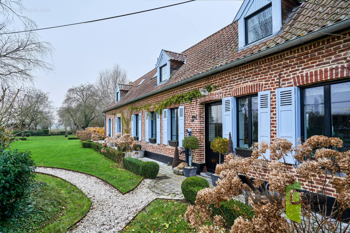 Maison à TILLOY-LEZ-MARCHIENNES