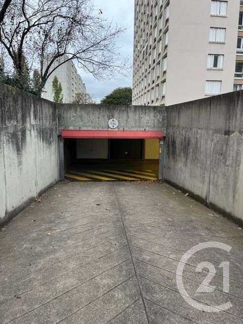 Parking à LYON-8E