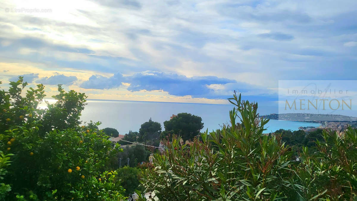 Appartement à MENTON