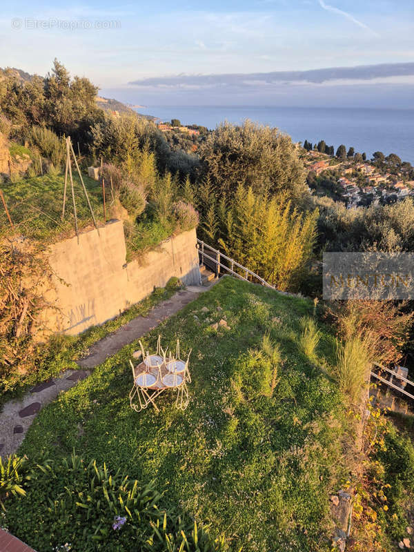 Appartement à MENTON