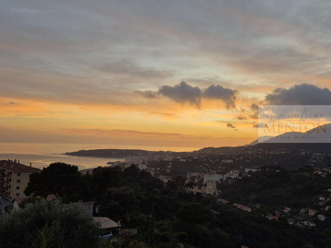 Appartement à MENTON