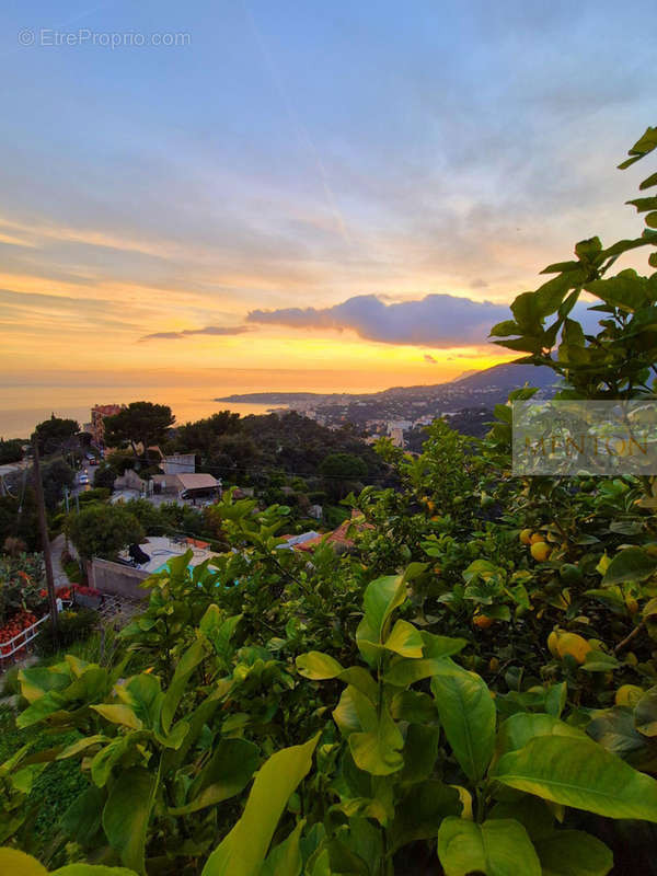 Appartement à MENTON