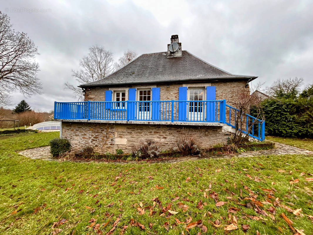 Maison à SAINT-MERD-DE-LAPLEAU