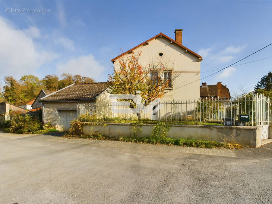 Maison à VENTELAY