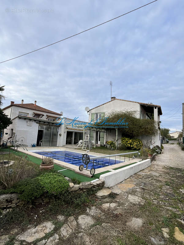 Maison à SAINT-JULIEN-LES-ROSIERS