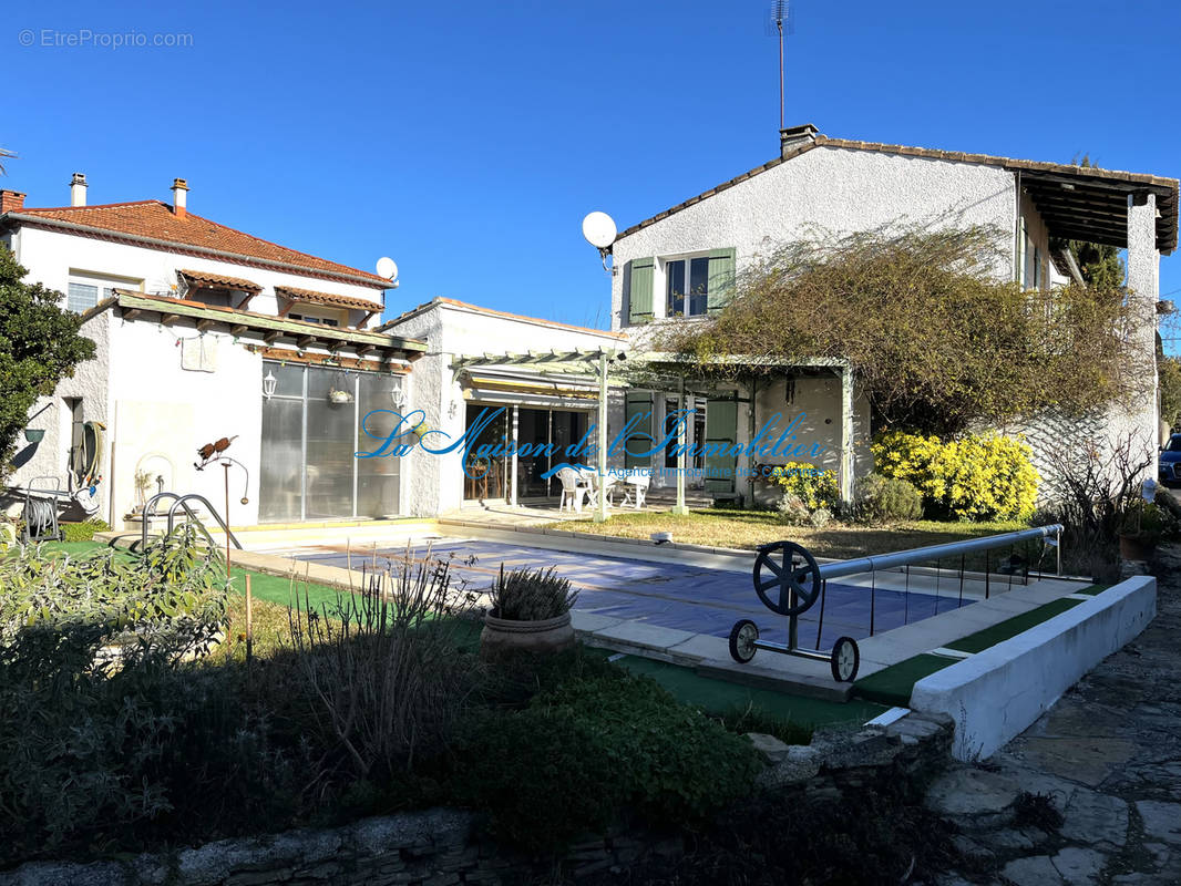 Maison à SAINT-JULIEN-LES-ROSIERS