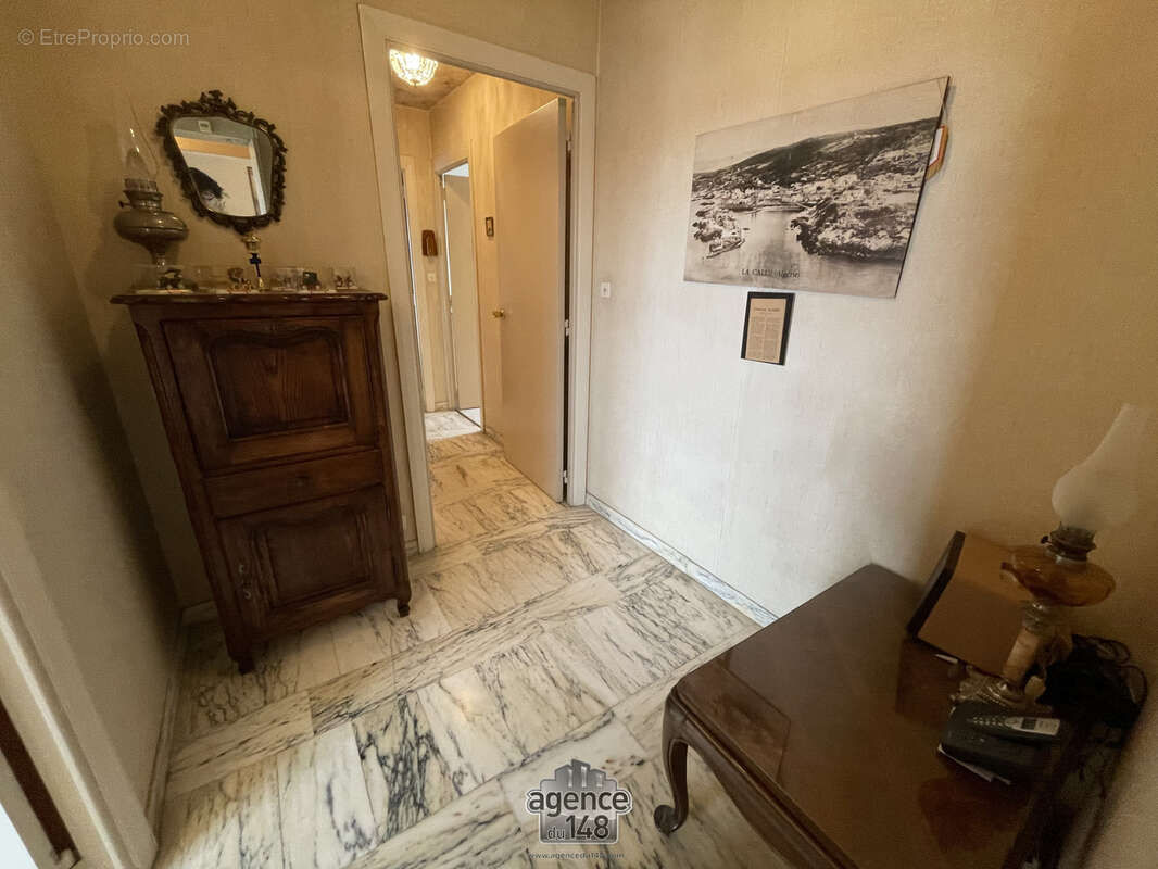 Appartement à MARSEILLE-1E