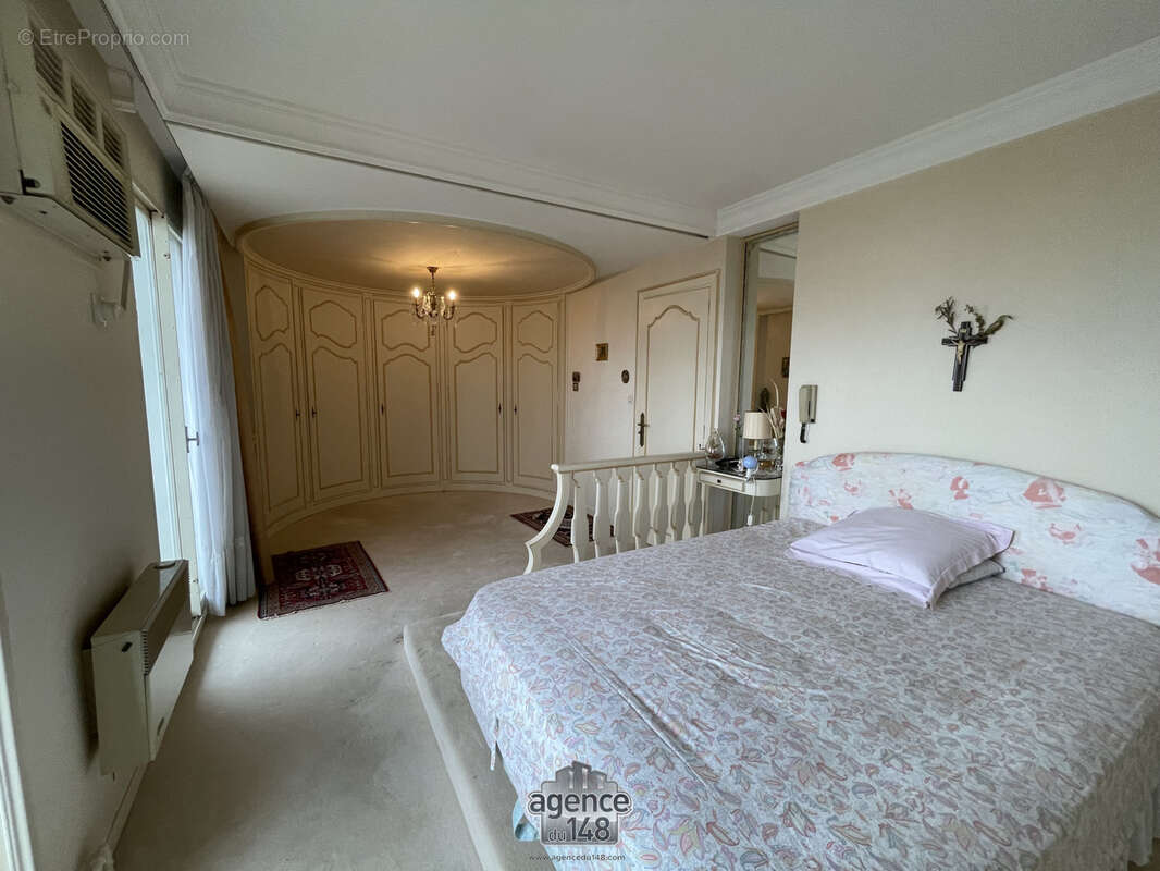 Appartement à MARSEILLE-1E