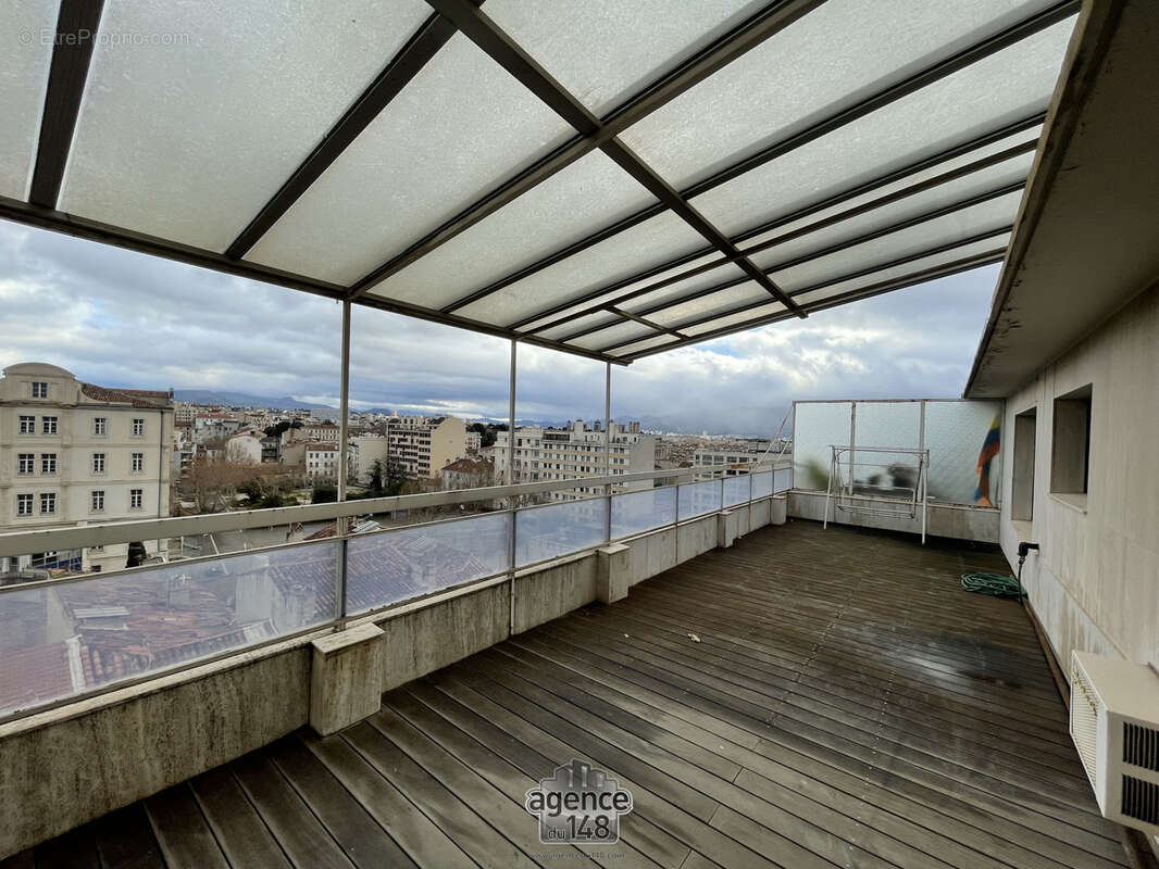 Appartement à MARSEILLE-1E