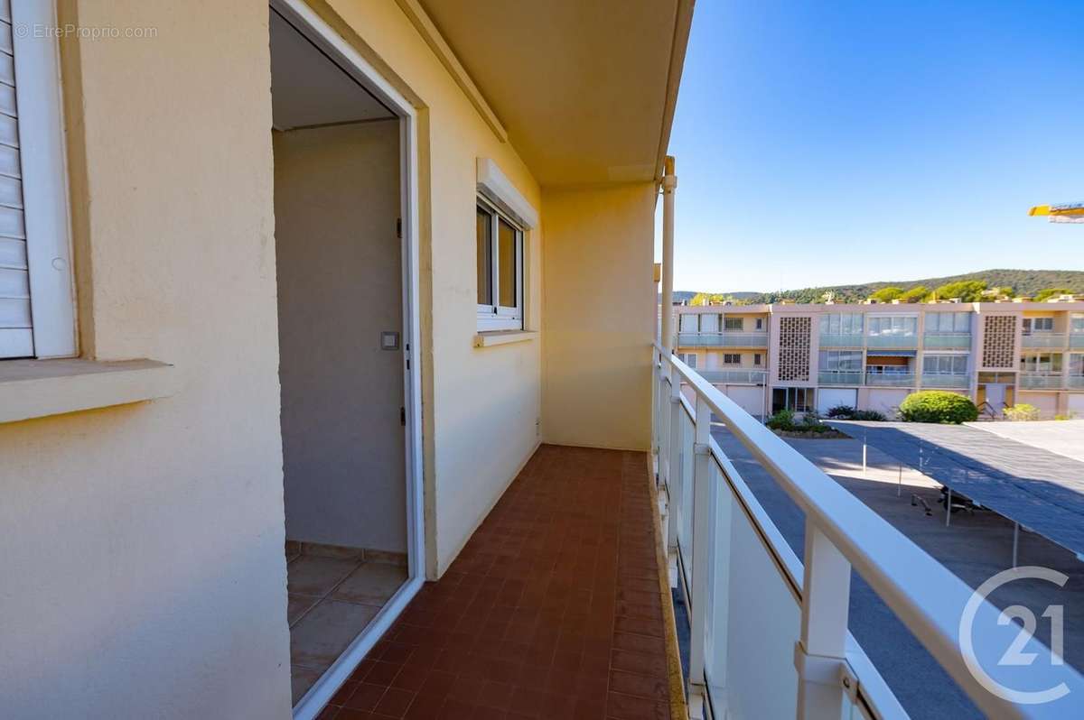 Appartement à BORMES-LES-MIMOSAS