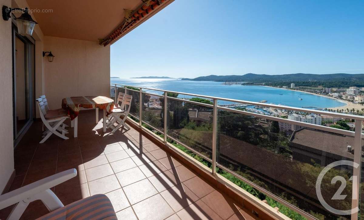 Appartement à LE LAVANDOU