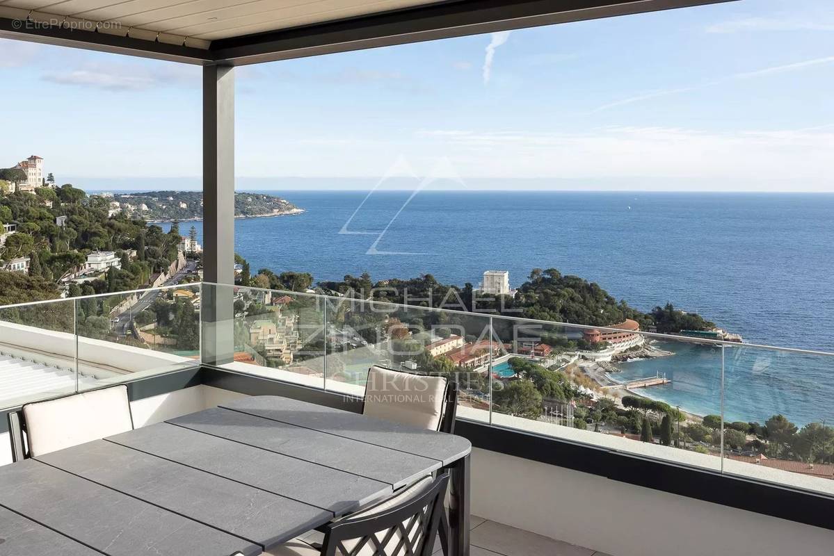 Appartement à ROQUEBRUNE-CAP-MARTIN