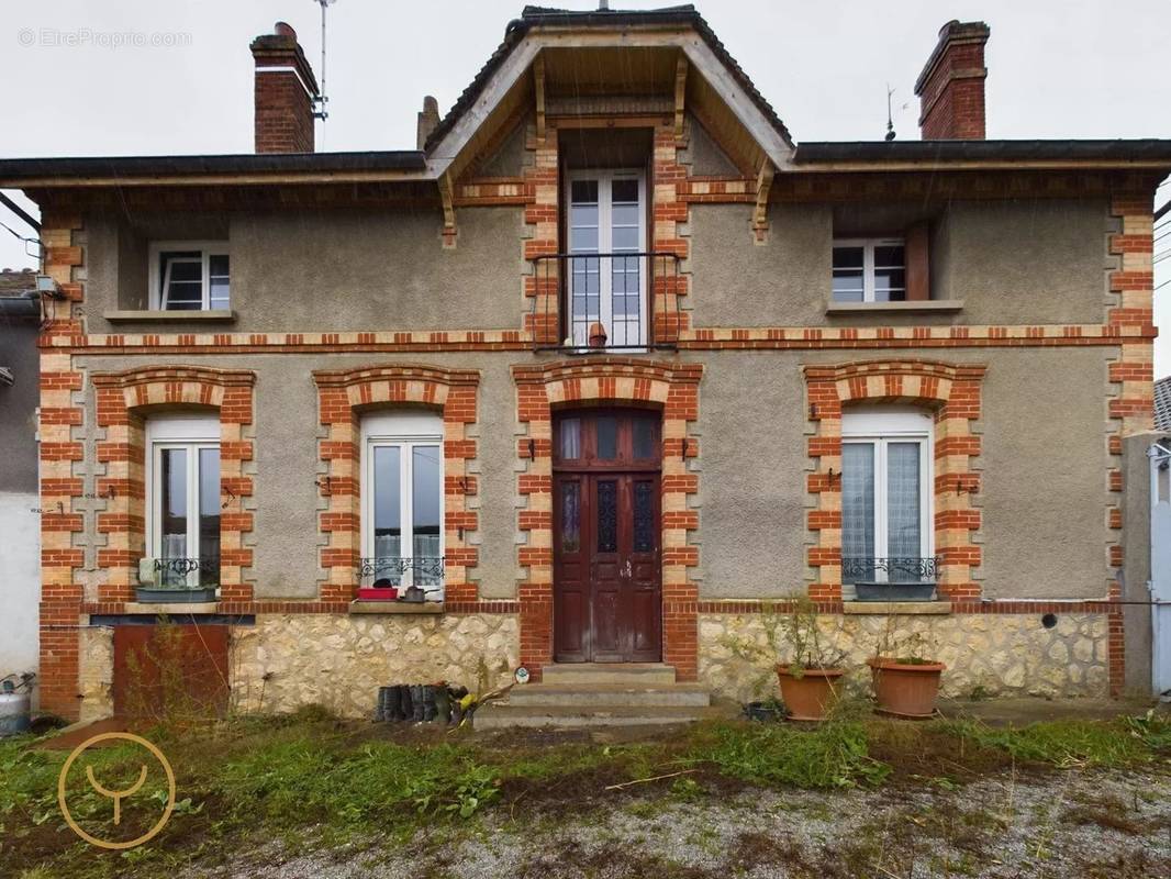 Maison à COURLON-SUR-YONNE