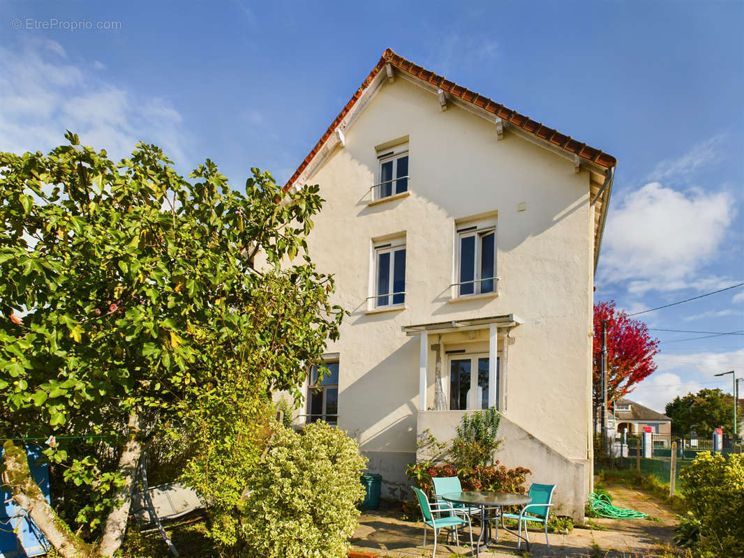 Maison à COSNE-COURS-SUR-LOIRE