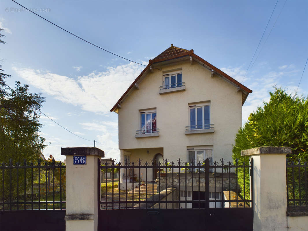 Maison à COSNE-COURS-SUR-LOIRE