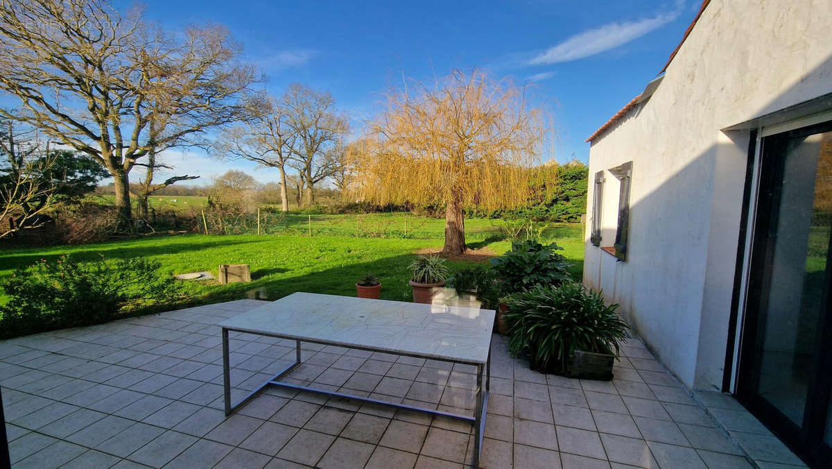 Maison à CHATEAUNEUF