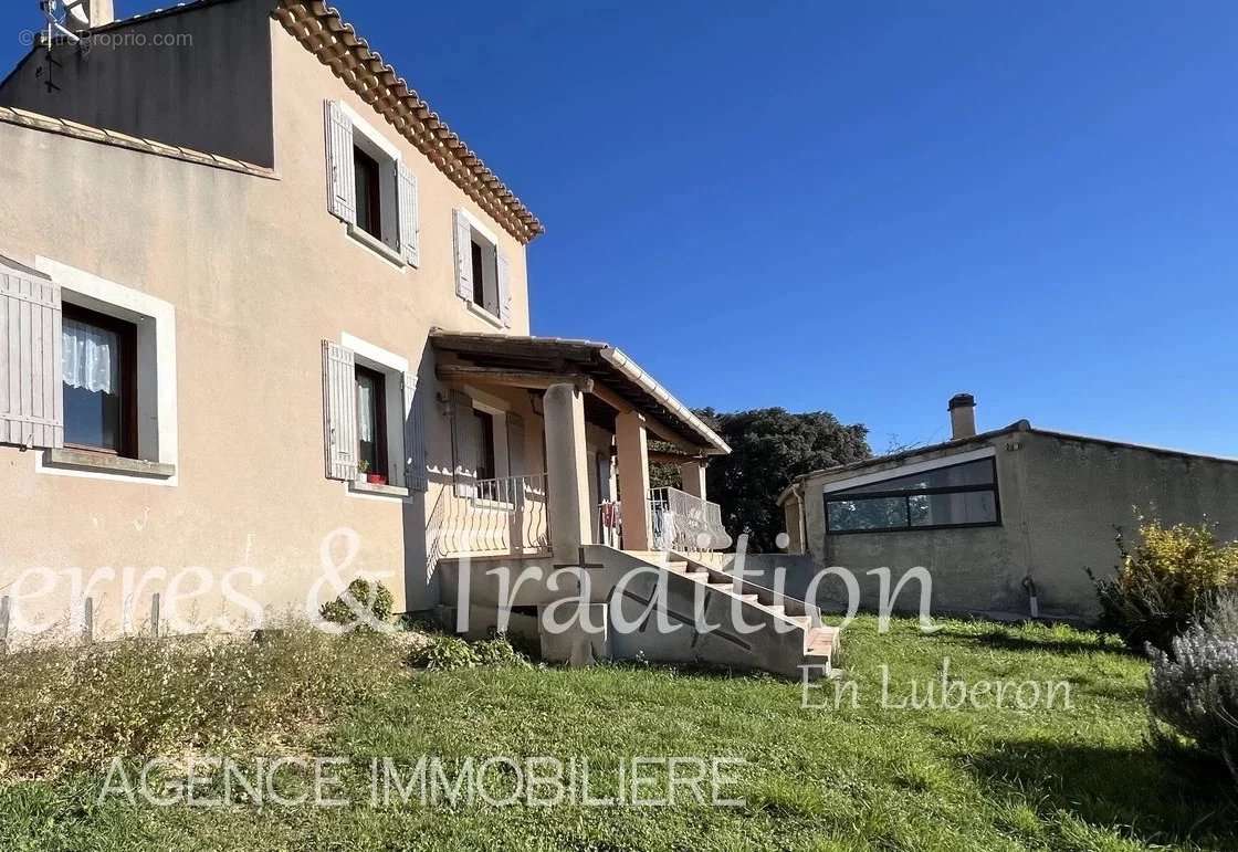 Maison à SAINT-SATURNIN-LES-APT