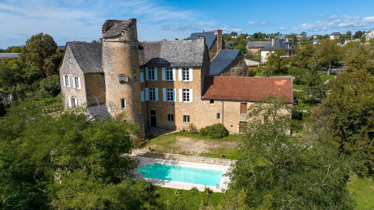 Maison à MARCILLAC-VALLON