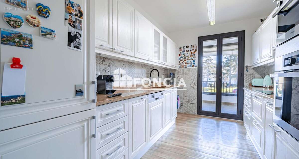 Appartement à VILLENEUVE-LOUBET