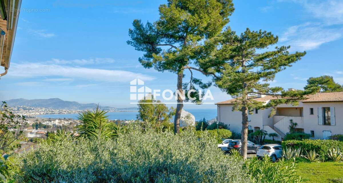 Appartement à VILLENEUVE-LOUBET