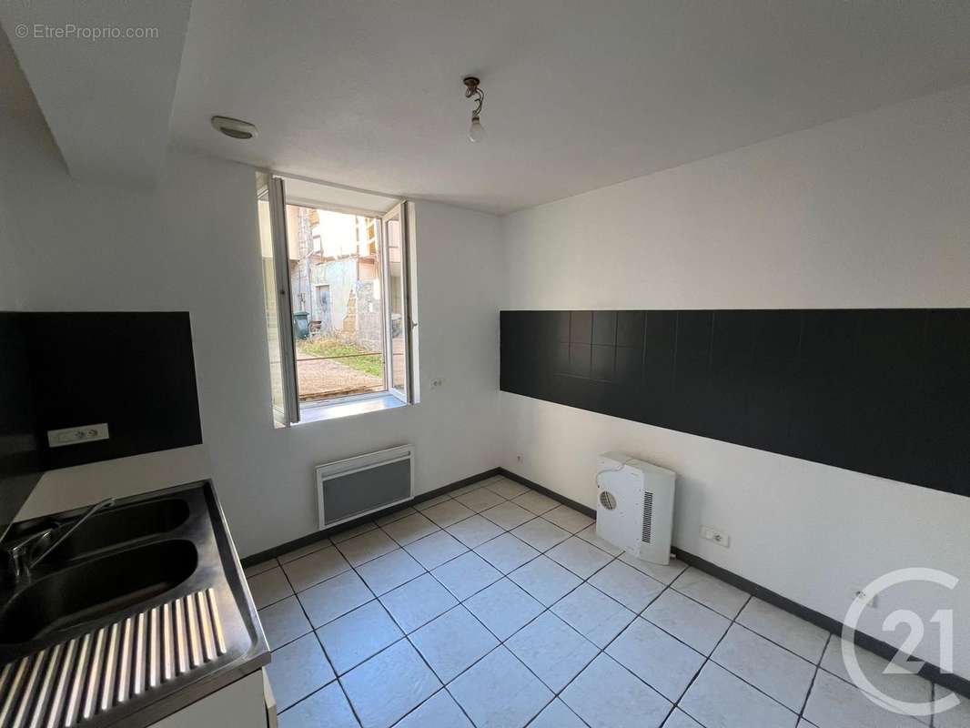 Appartement à MONTMERLE-SUR-SAONE