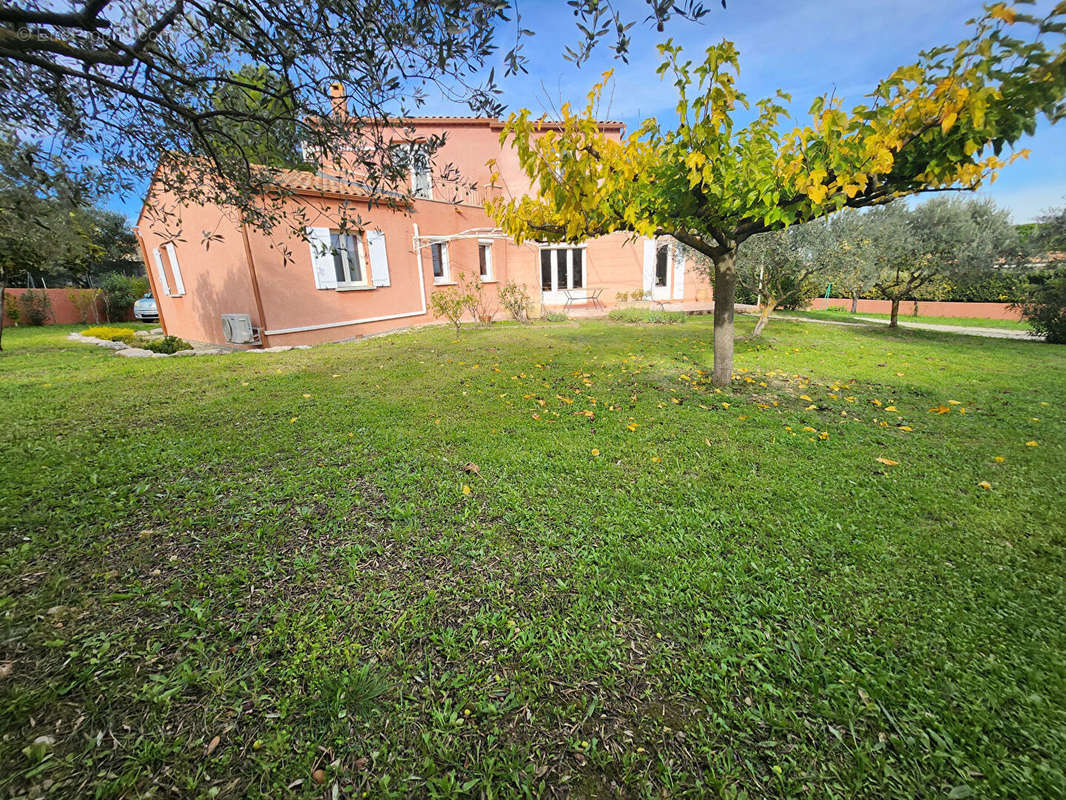 Maison à SAINT-SATURNIN-LES-AVIGNON