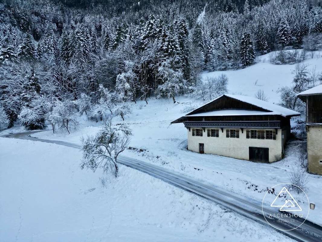 Maison à SEYTROUX