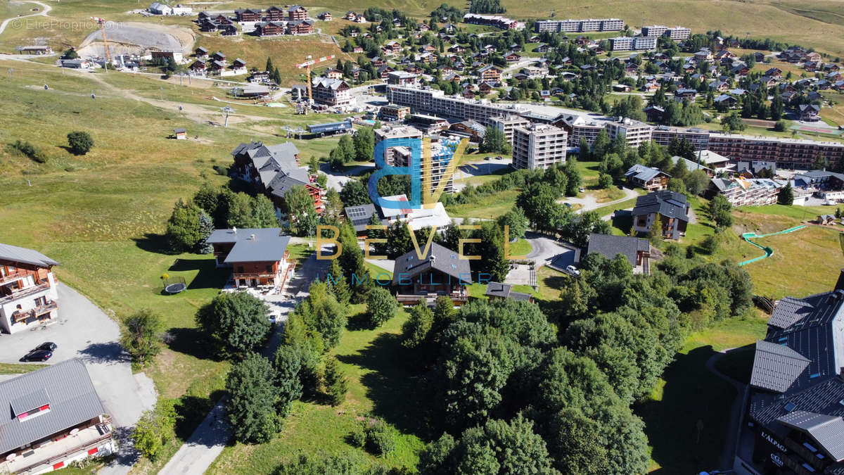 Terrain à FONTCOUVERTE-LA-TOUSSUIRE