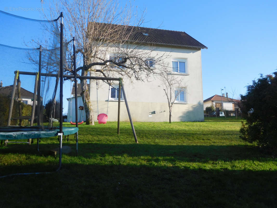 Maison à SAINT-YRIEIX-LA-PERCHE