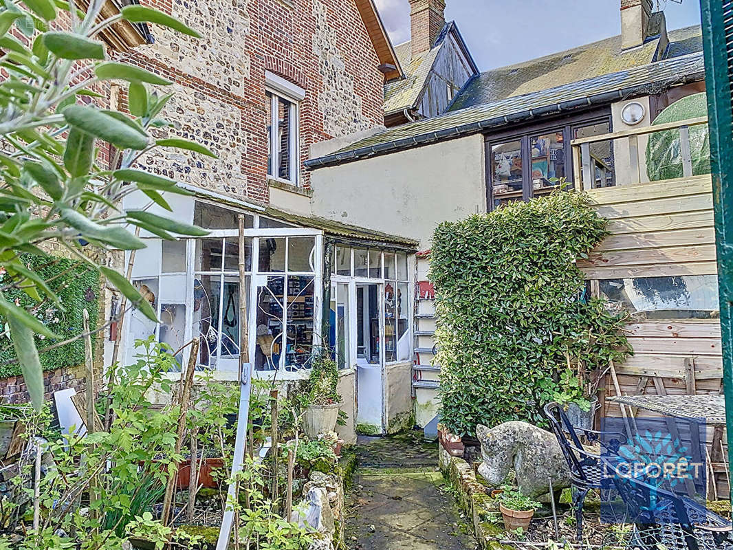 Maison à QUILLEBEUF-SUR-SEINE