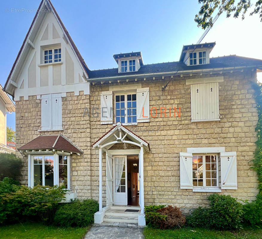 Maison à LE VESINET