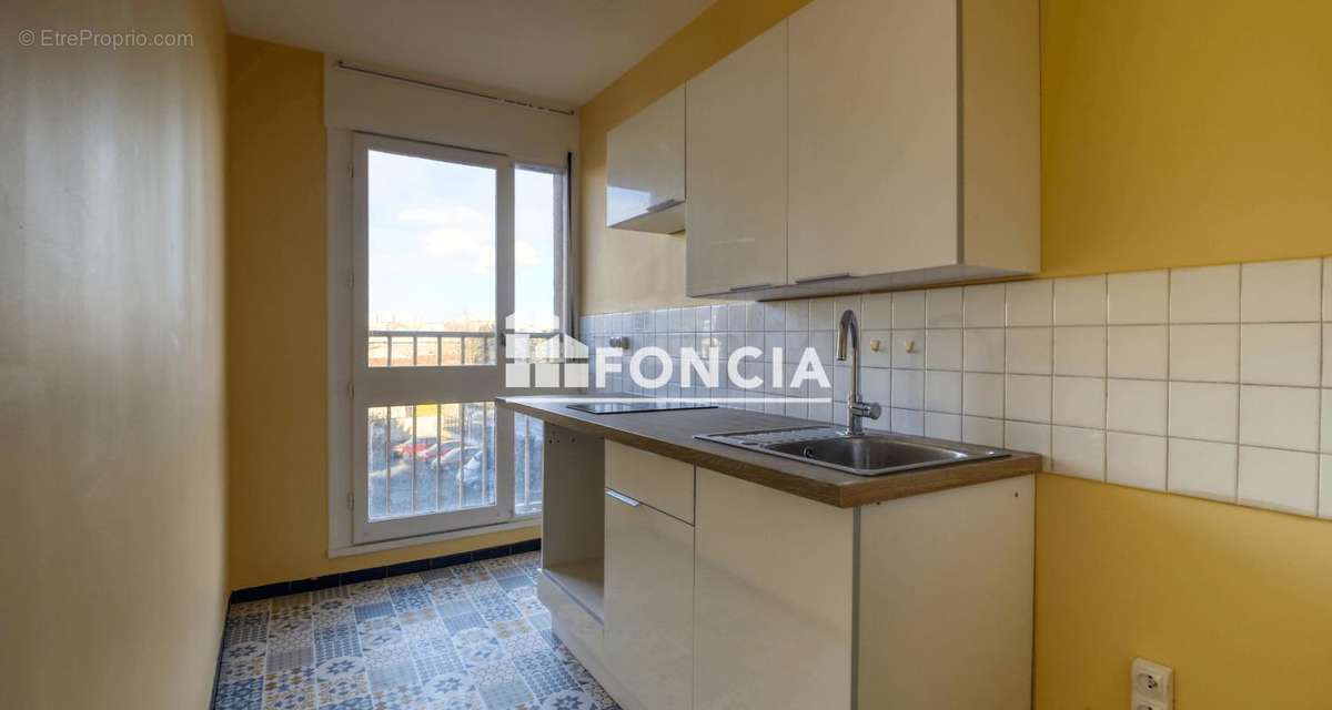 Appartement à IVRY-SUR-SEINE