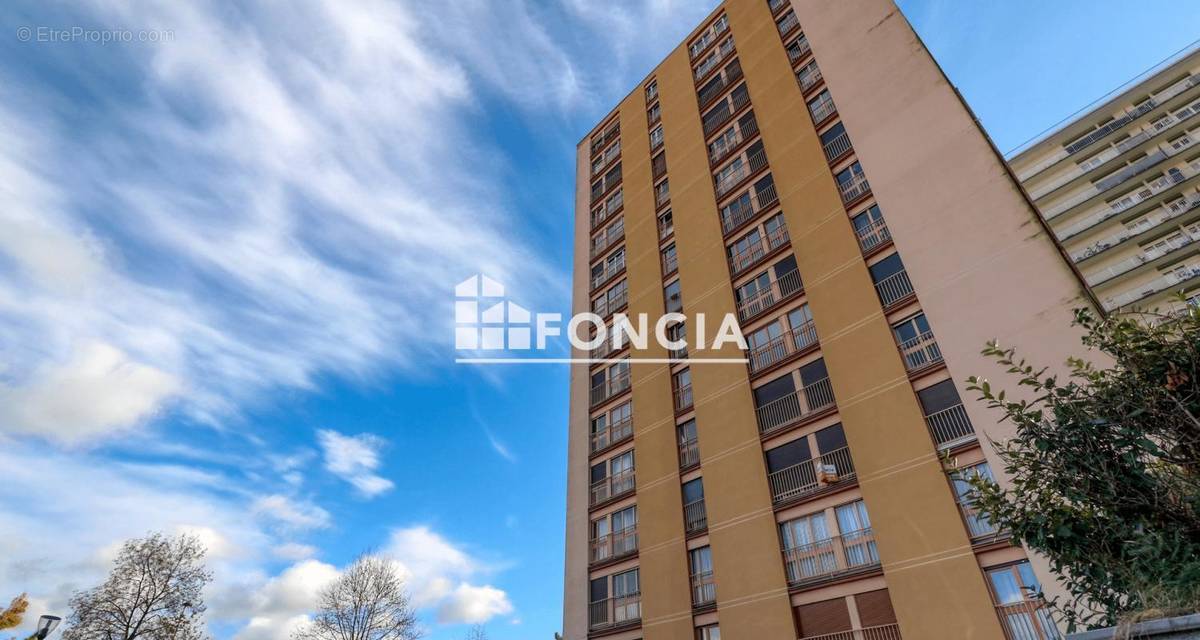 Appartement à IVRY-SUR-SEINE