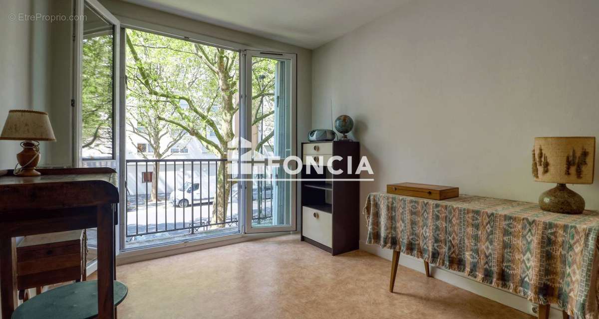 Appartement à IVRY-SUR-SEINE