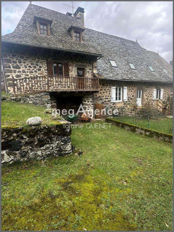 Maison à TAUSSAC