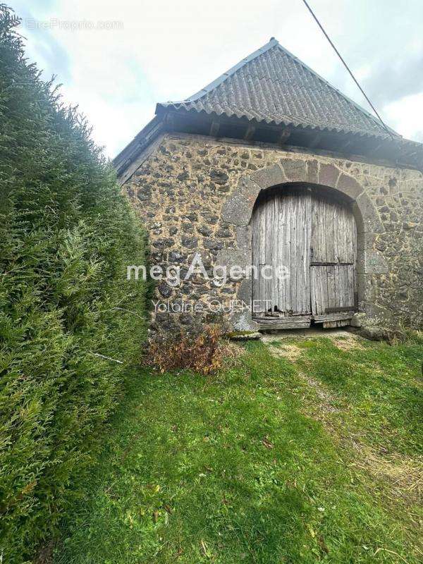 Maison à TAUSSAC