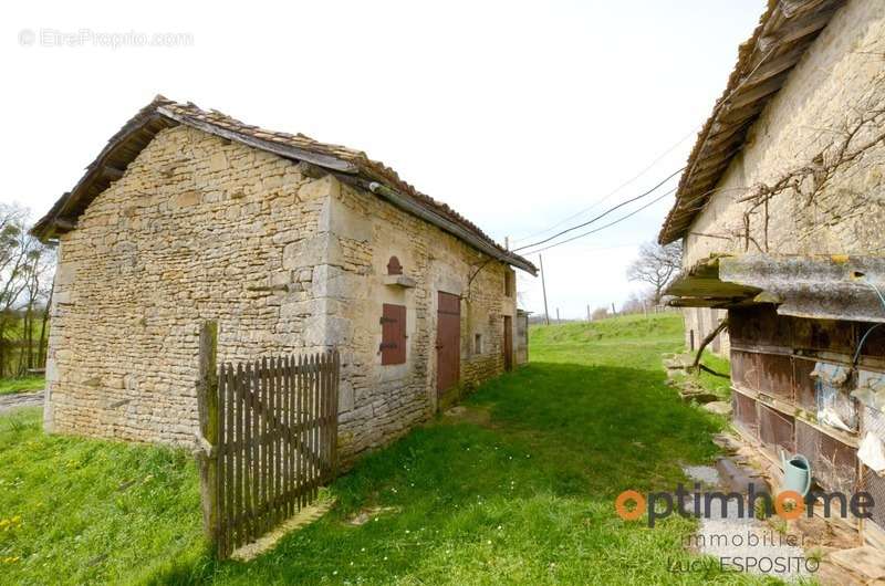 Maison à CHAMPAGNE-MOUTON