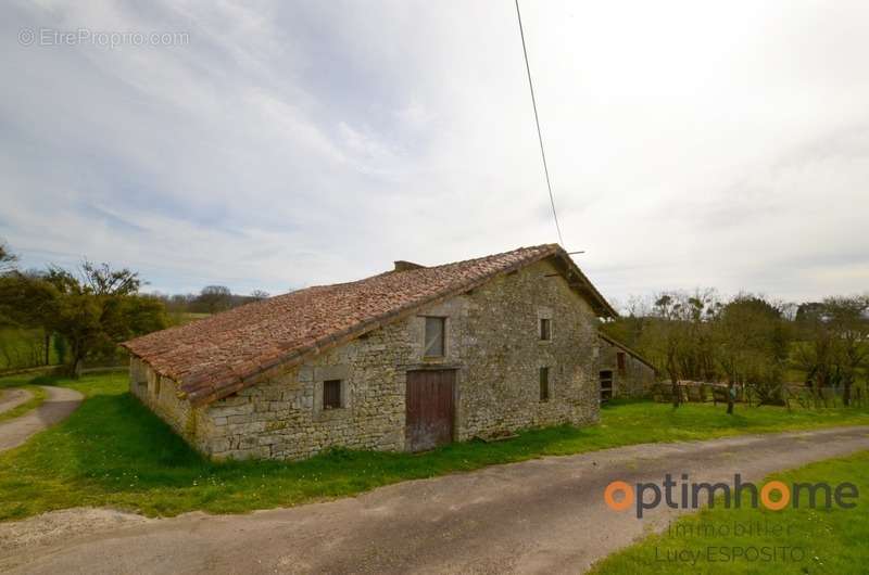 Maison à CHAMPAGNE-MOUTON