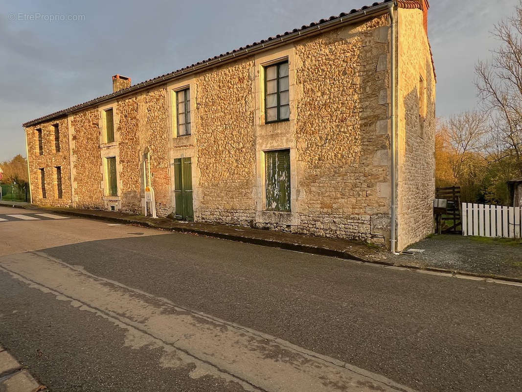 Maison à SAINT-MARTIN-LARS-EN-SAINTE-HERMINE