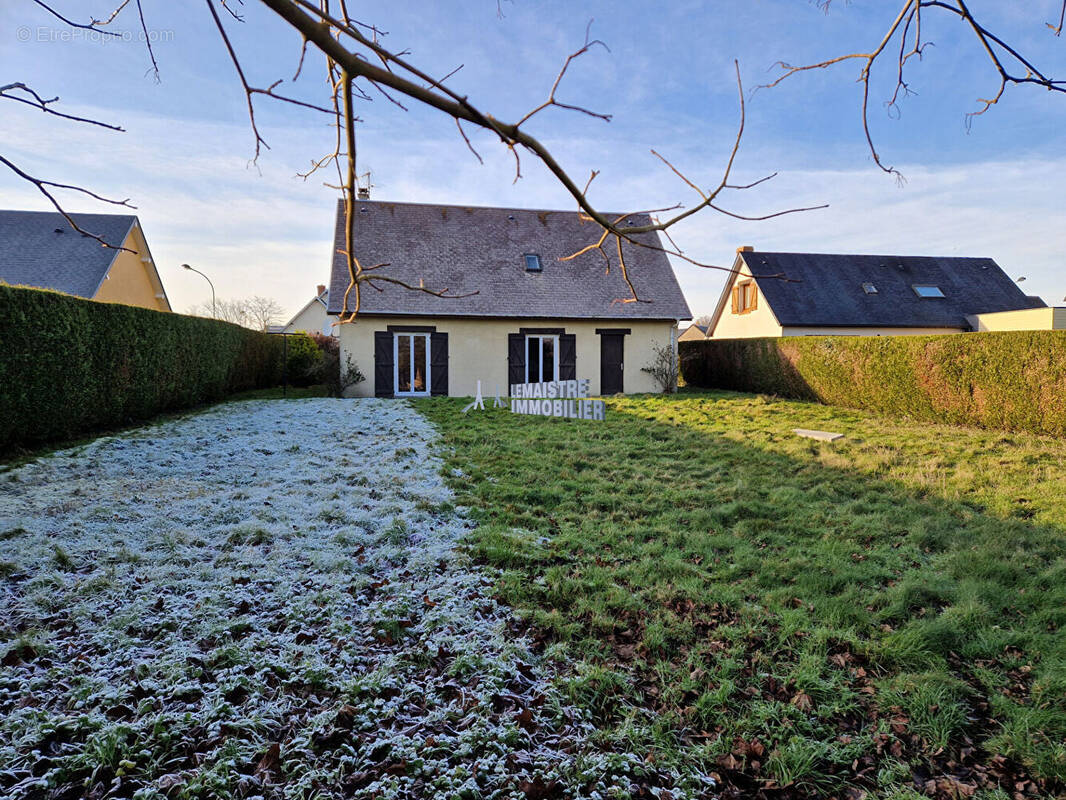 Maison à SAINT-ROMAIN-DE-COLBOSC