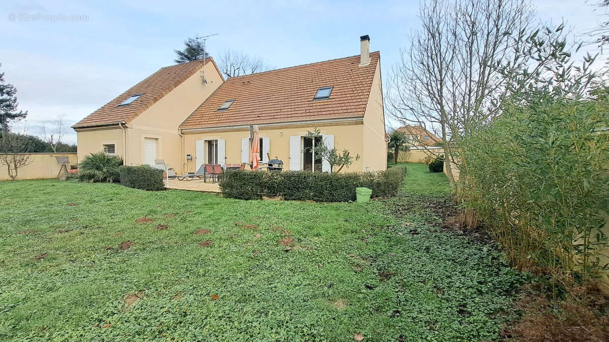 Maison à BELLOY-EN-FRANCE