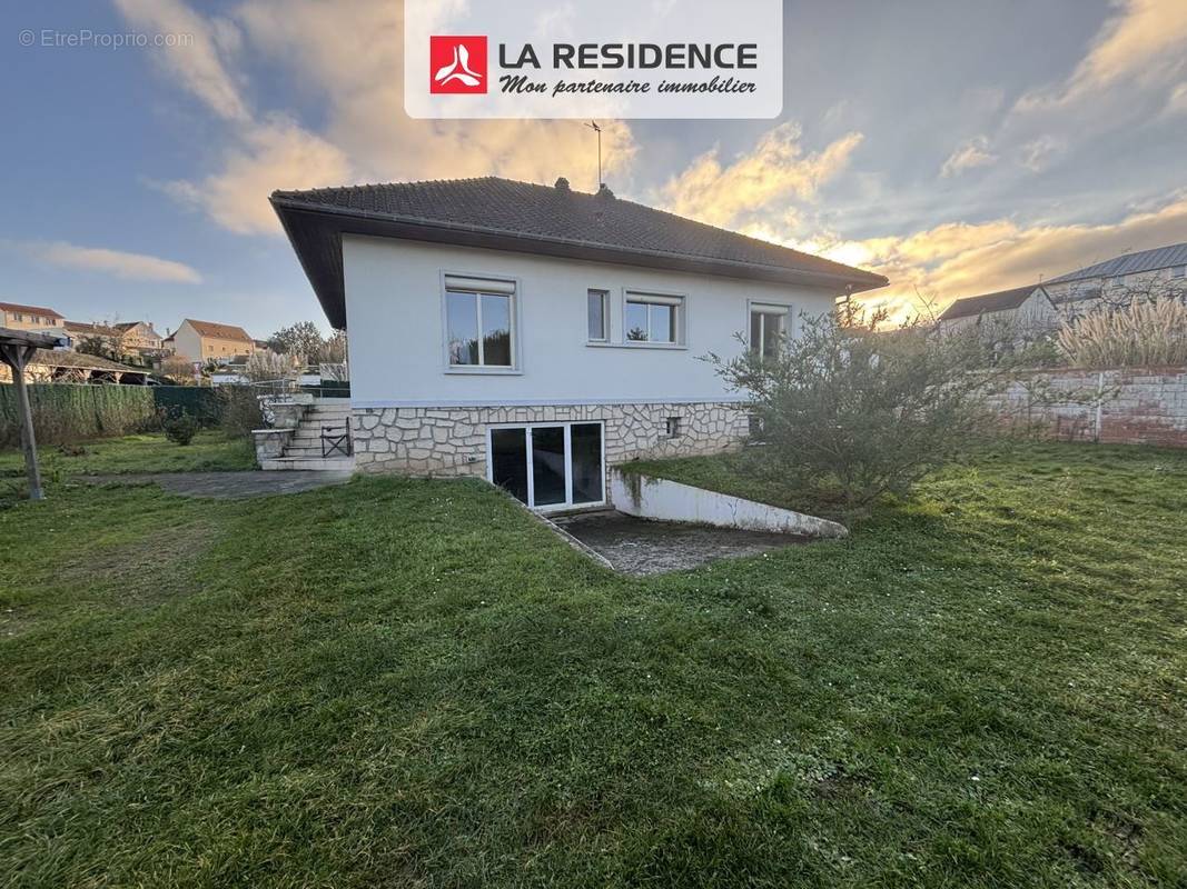 Maison à BONNIERES-SUR-SEINE