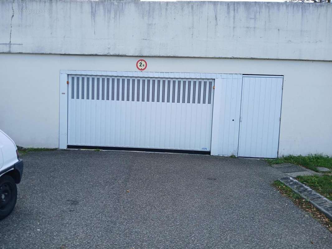 Photo 2 - Parking à MERIGNAC