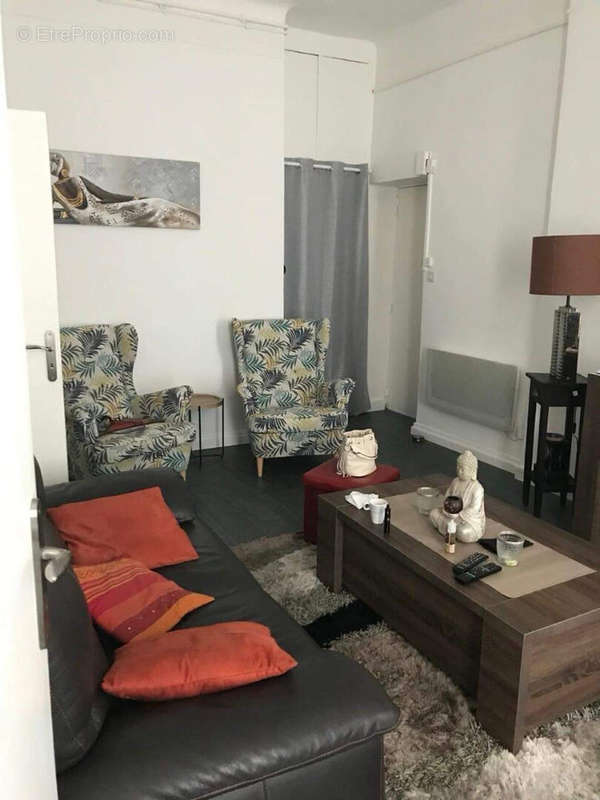 Appartement à MARSEILLE-1E