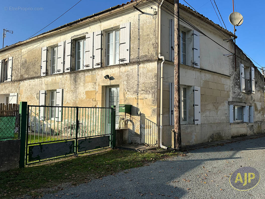 Maison à PONS