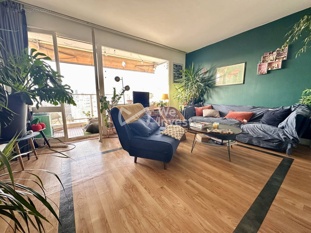 Appartement à COURBEVOIE