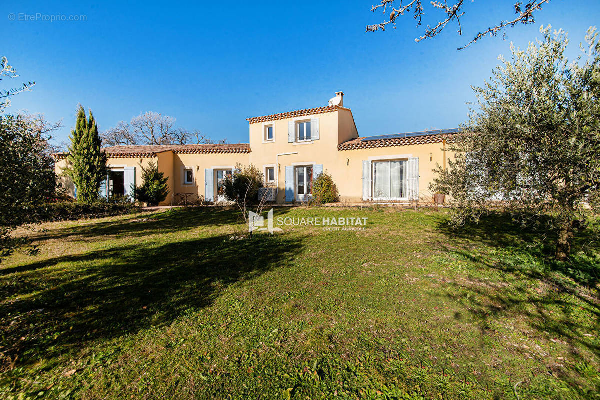 Maison à SAINT-SATURNIN-LES-APT