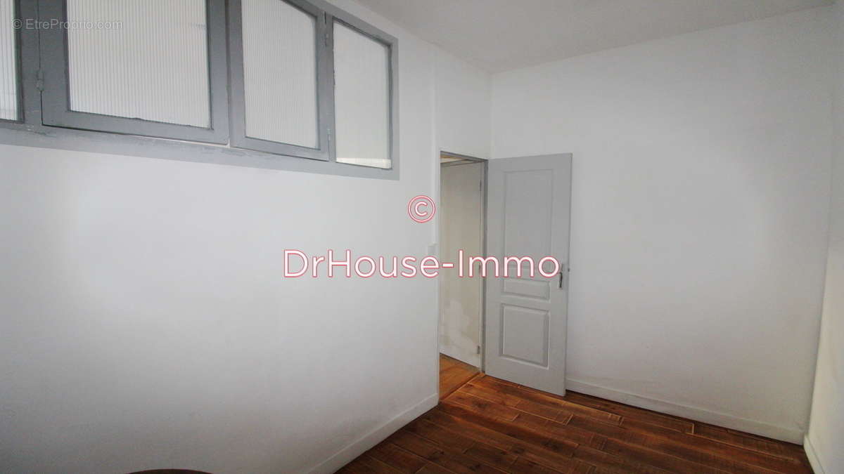 Appartement à MARSEILLE-5E