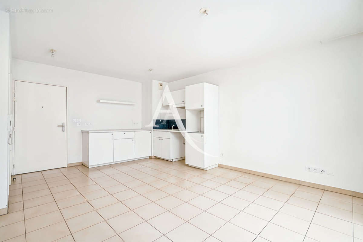 Appartement à MARSEILLE-3E