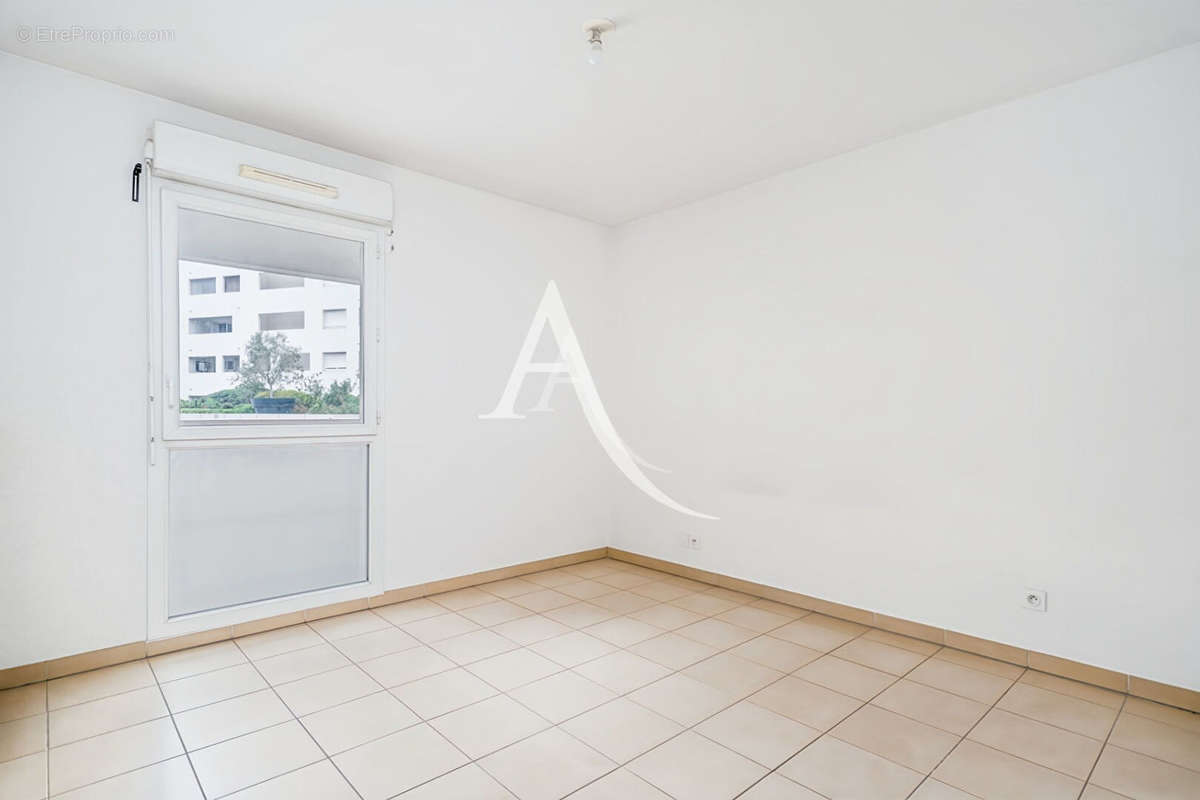 Appartement à MARSEILLE-3E